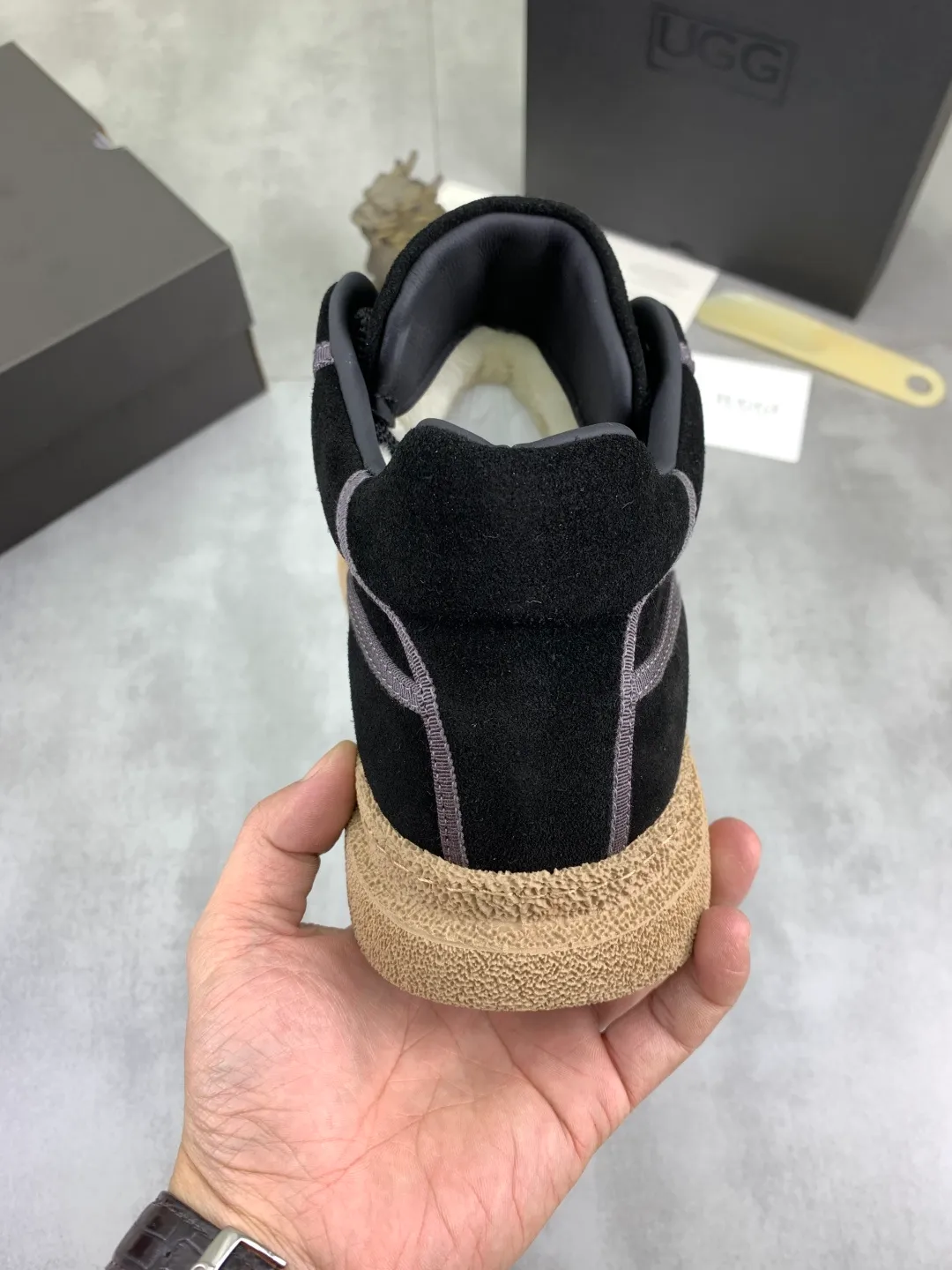 Men's men's shoes 💰P580 new arrival 🆕🆕🆕 IUGGI clown casual sneakers, the sultry clown feels like a visual, 26-year upgrade, suede, light and comfortable, versatile style, wool lining, comfortable and warm, rubber outsole, non-slip and firm size: 39-44, three colors 968-3